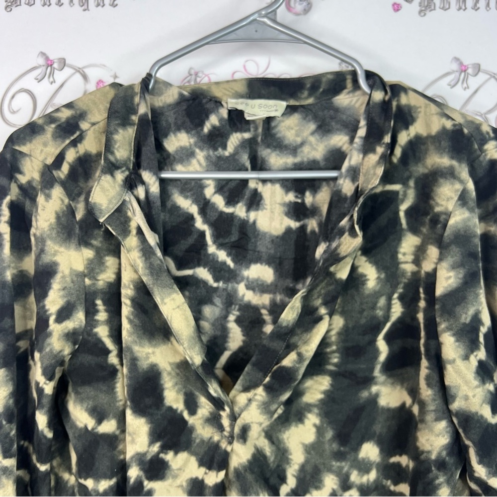 See u soon blouse tie dye style Stylish Black and Tan Women's Top - Picture 5 of 9